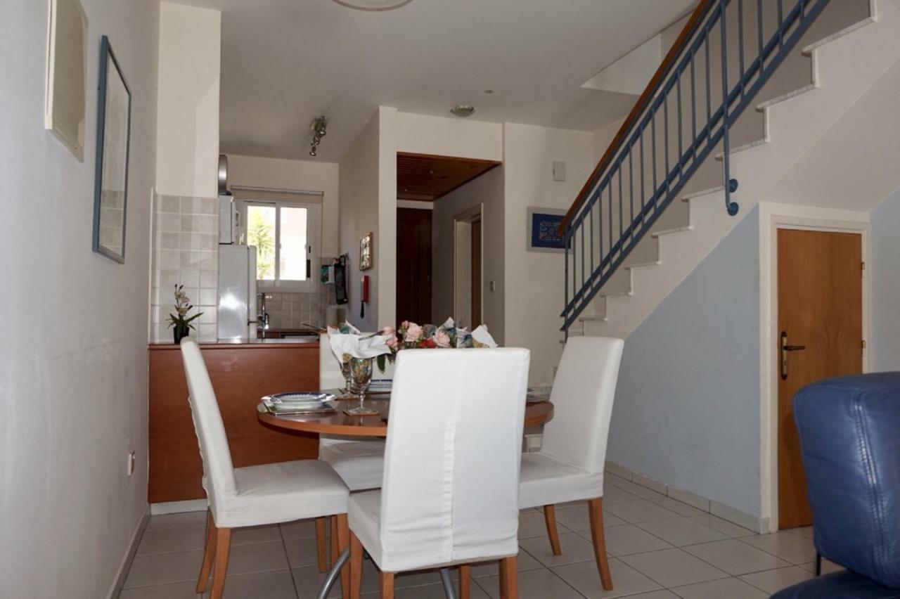 فيلا Aurora Townhouse - Complimentary Paphos Airport Transport المظهر الخارجي الصورة