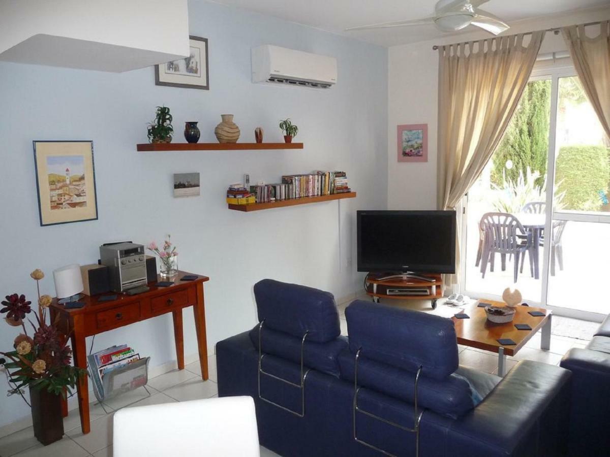 فيلا Aurora Townhouse - Complimentary Paphos Airport Transport المظهر الخارجي الصورة