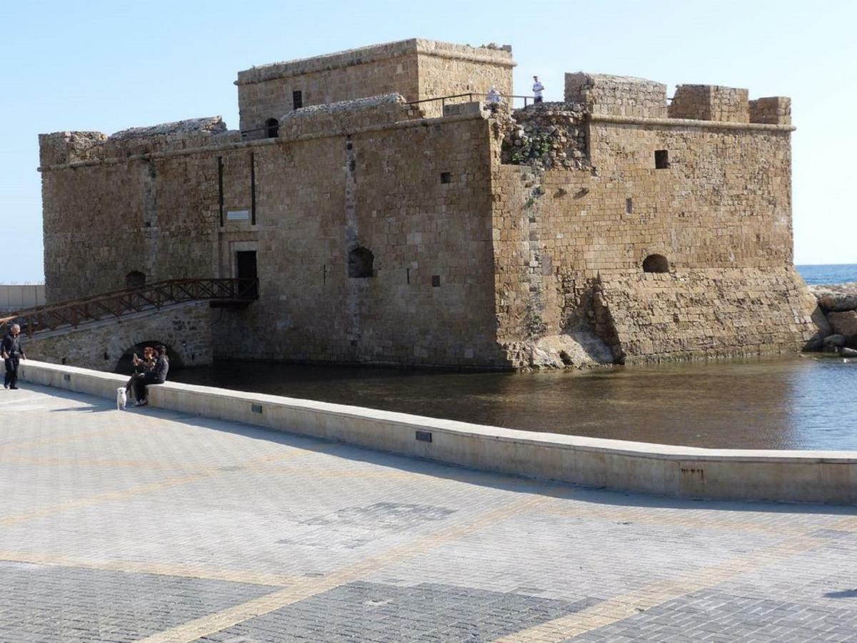 فيلا Aurora Townhouse - Complimentary Paphos Airport Transport المظهر الخارجي الصورة